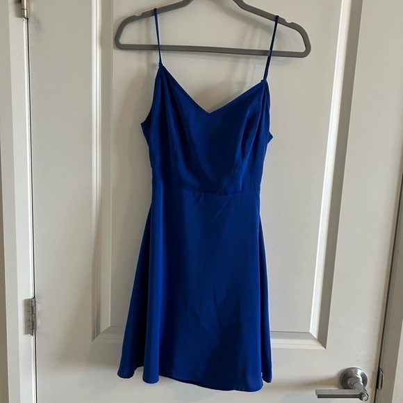 Lulus Dresses & Skirts - LULUS Tie-back Skater Dress